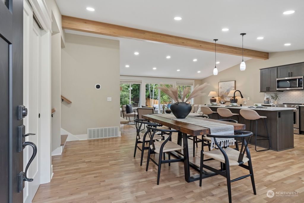 Photo of 6224 123rd Avenue SE, Bellevue, WA 98006 (MLS # 2165270)