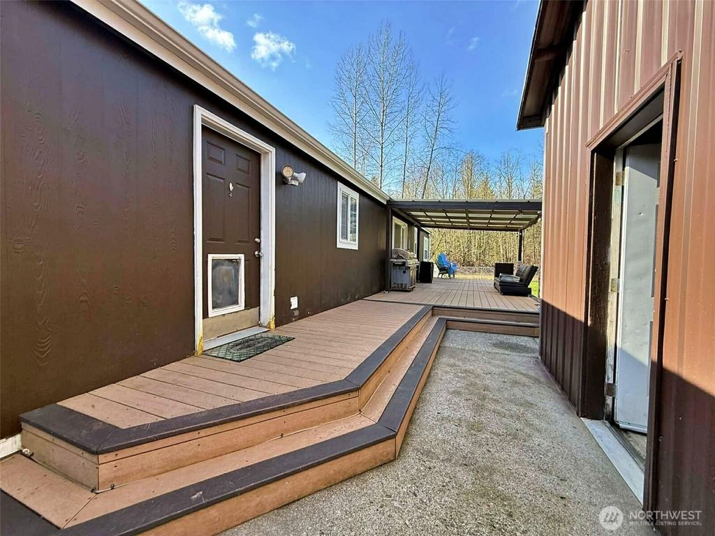 Photo of 106 Virginia Lee Ln, Mossyrock, WA 98564 (MLS # 2486623)