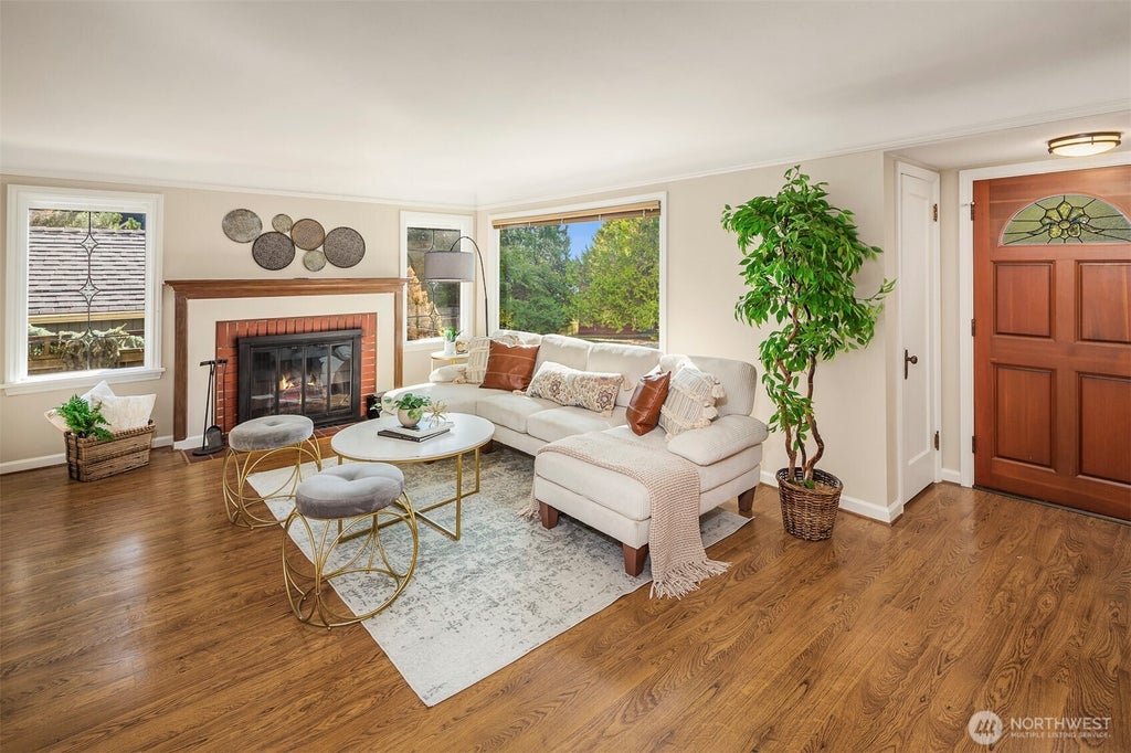 Photo of 7812 Stone Avenue N, Seattle, WA 98103 (MLS # 2584004)