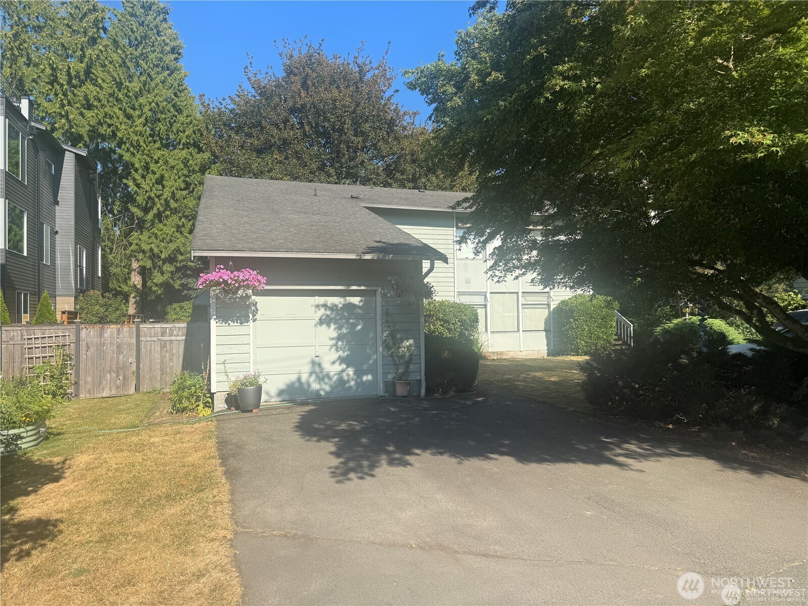 11752 Burke Avenue N