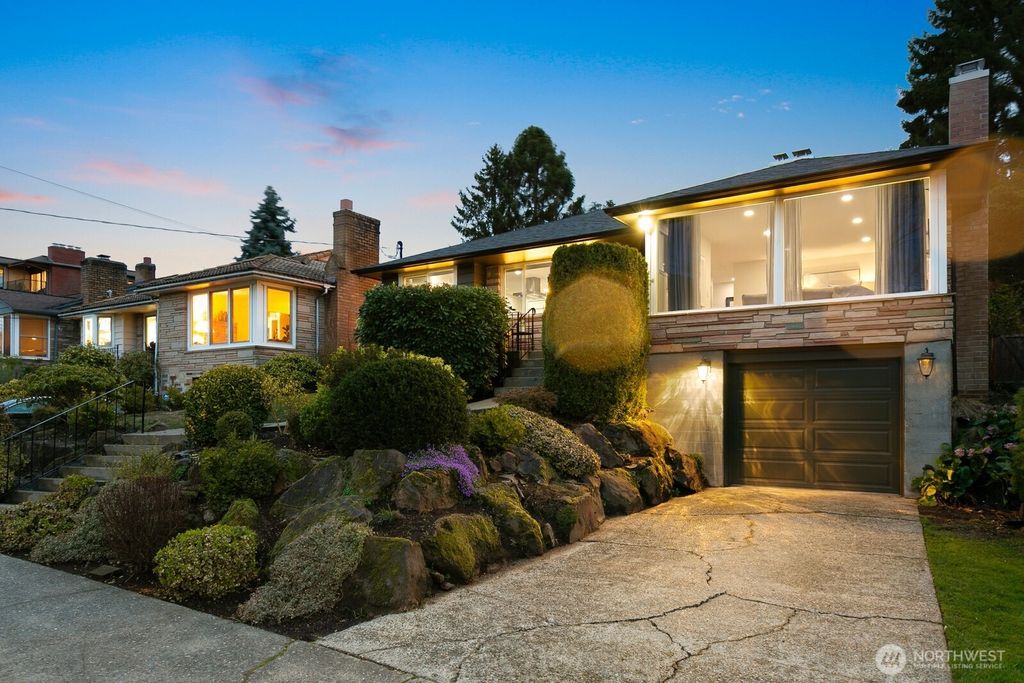 Photo of 2830 32nd Avenue W, Seattle, WA 98199 (MLS # 2492000)