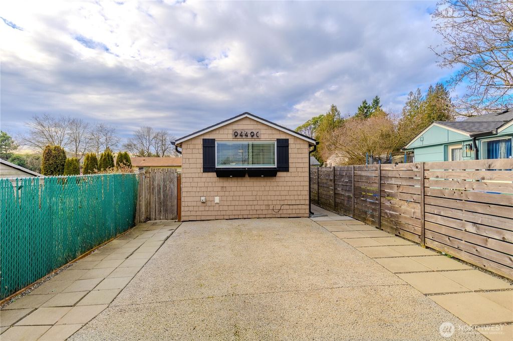 Photo of 9449 5th Avenue SW #C, Seattle, WA 98106 (MLS # 2473205)