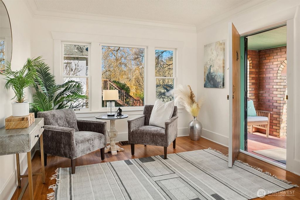 Photo of 937 27th Avenue, Seattle, WA 98122 (MLS # 2331849)