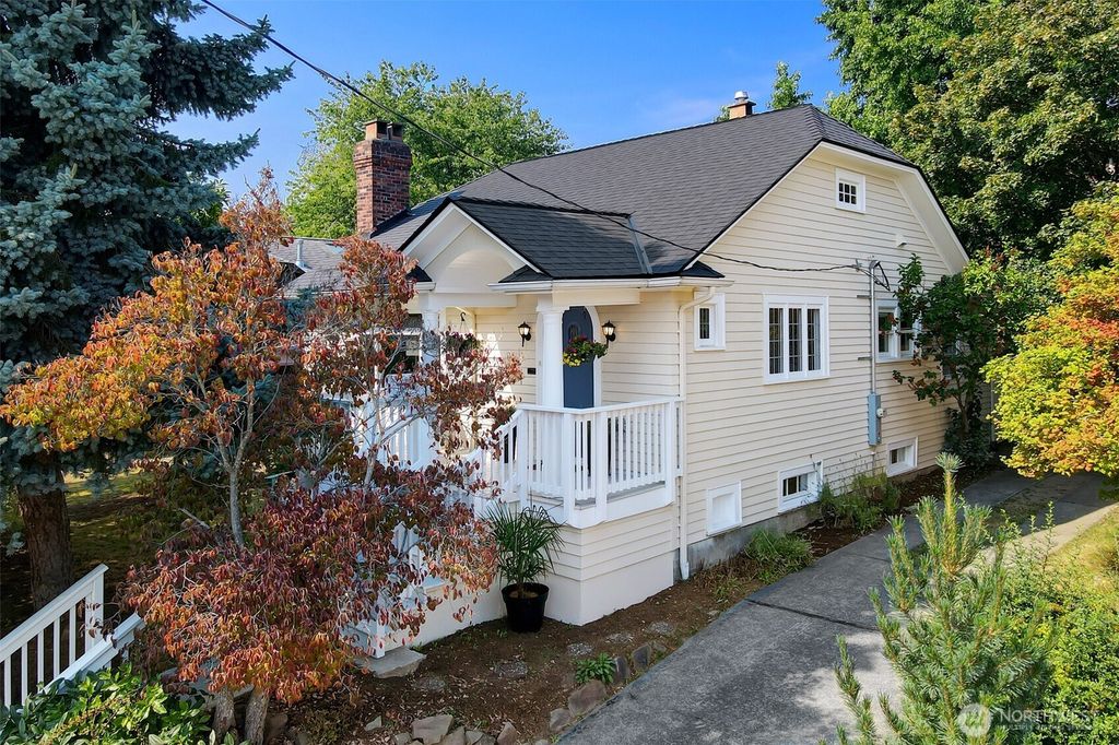 Photo of 3016 NW 72nd Street, Seattle, WA 98117 (MLS # 2424522)