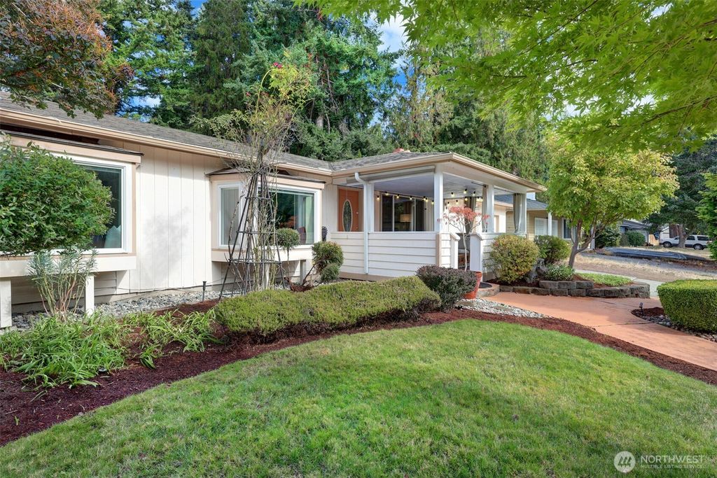 Photo of 10442 NE 142nd Street, Kirkland, WA 98034 (MLS # 2439258)