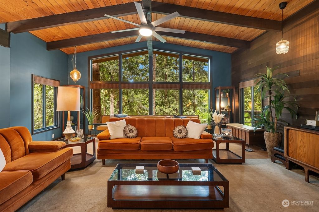 Photo of 15616 258TH Place SE, Issaquah, WA 98027 (MLS # 2242143)