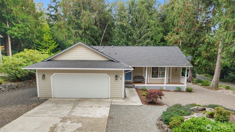 Photo of 10 Clipper Lane, Port Ludlow, WA 98365 (MLS # 2582343)