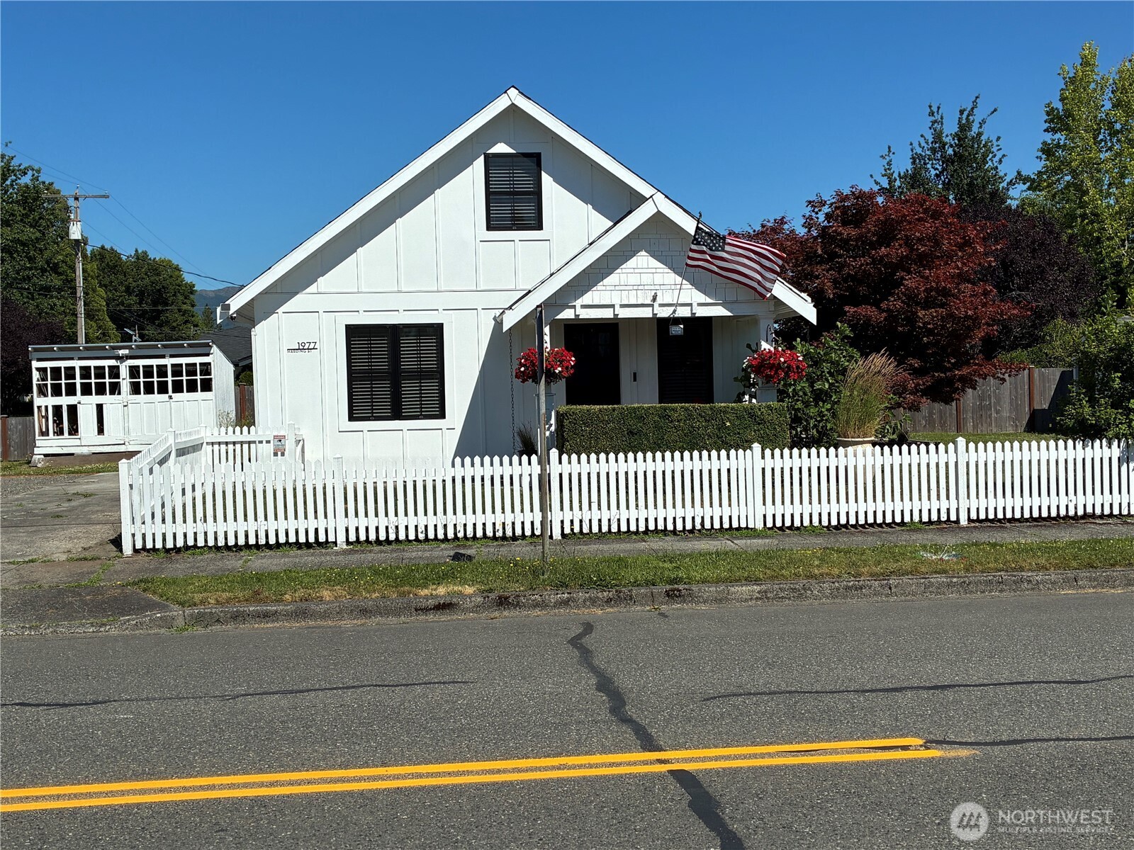 1977 Harding Street
