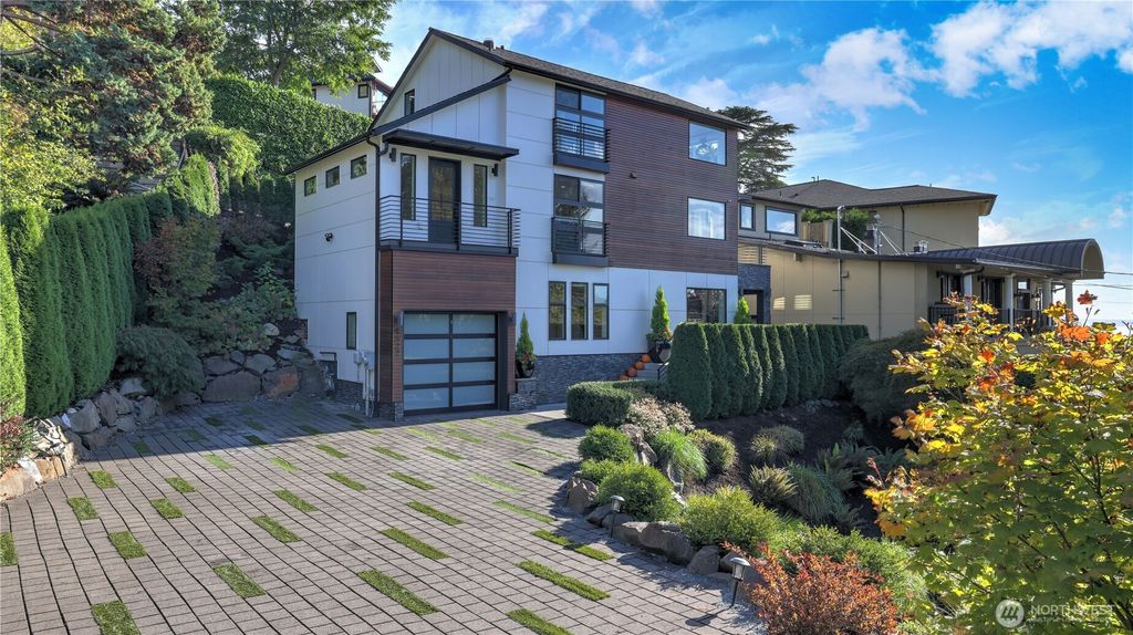 Photo of 4527 W Raye Street, Seattle, WA 98199 (MLS # 2439889)