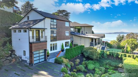 4527 W Raye Street Seattle WA 98199