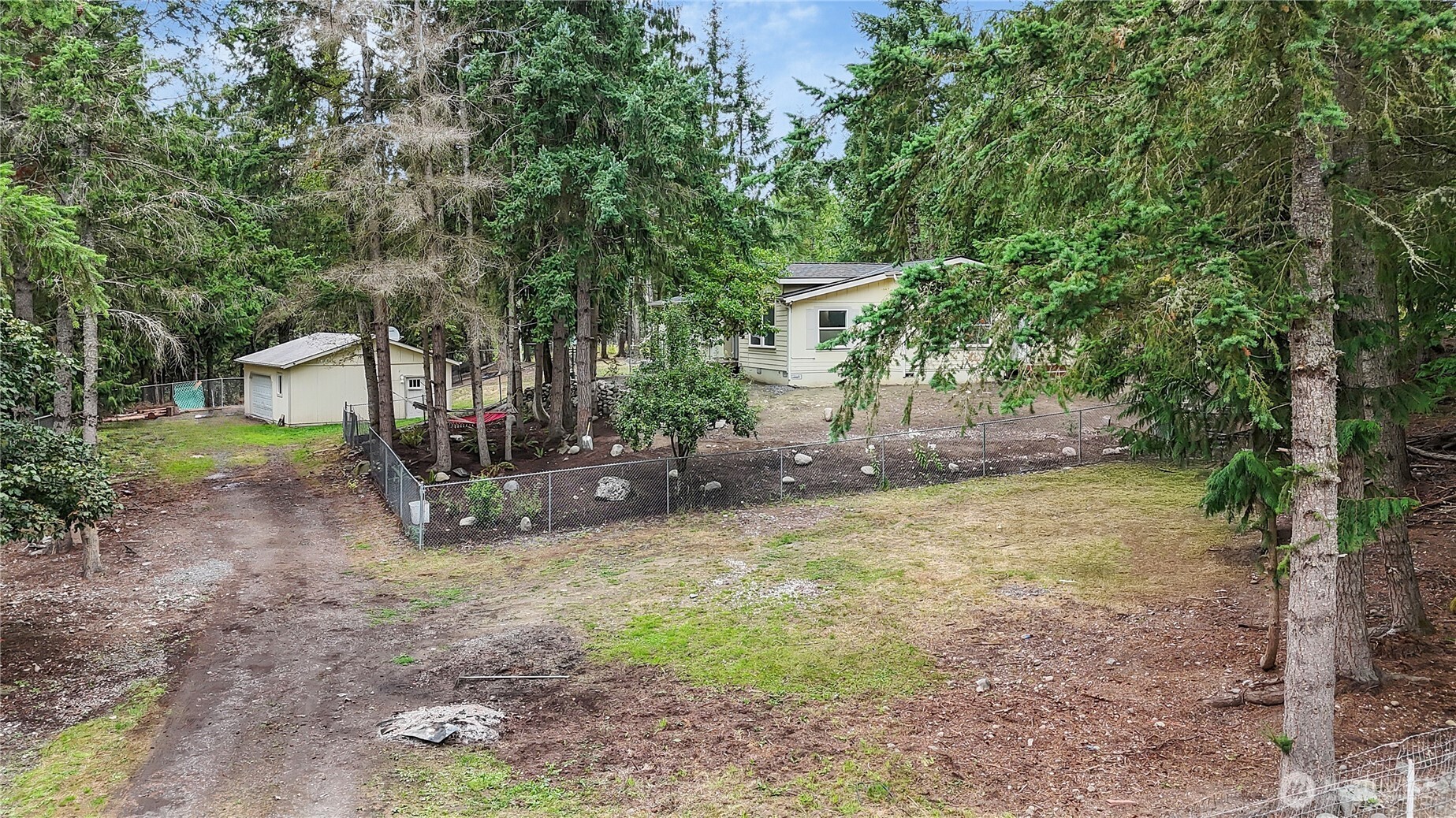 10001 435th Street Ct E