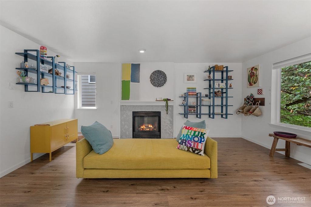 Photo of 10307 46th Avenue NE, Seattle, WA 98125 (MLS # 2409474)