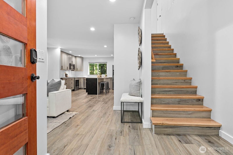 8 White Mountain Lane