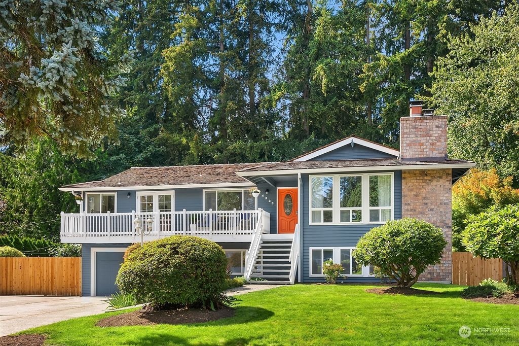 Photo of 14223 148th Place SE, Renton, WA 98059 (MLS # 2290001)