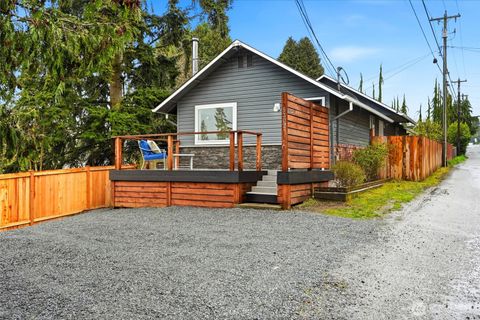 Photo of 5302 Wetmore Avenue, Everett, WA 98203 (MLS # 2499549)