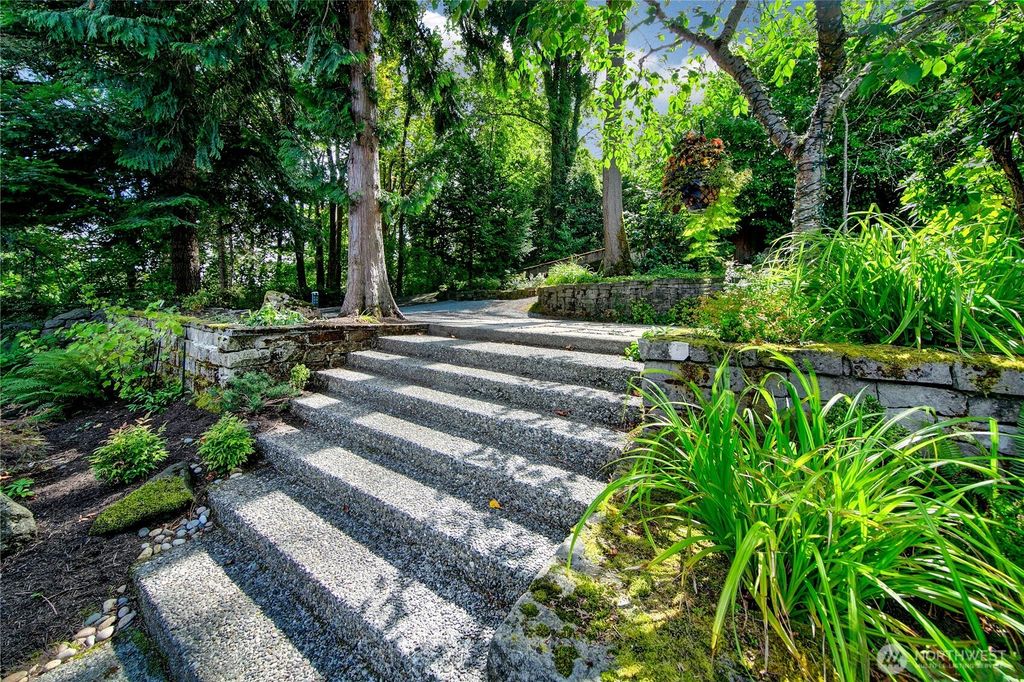 Photo of 1522 E Interlaken Boulevard, Seattle, WA 98112 (MLS # 2434205)