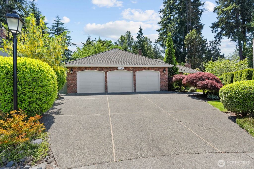 Photo of 33115 12th Court SW, Federal Way, WA 98023 (MLS # 2382336)