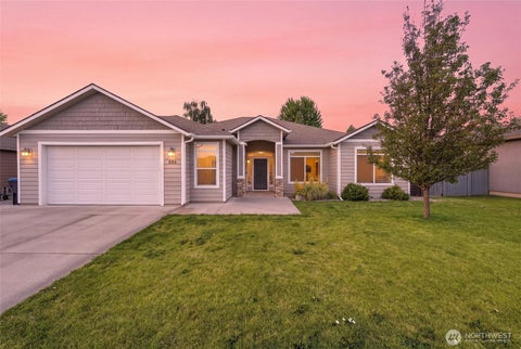 Photo of 886 Boulder Street, Walla Walla, WA 99362 (MLS # 2552815)