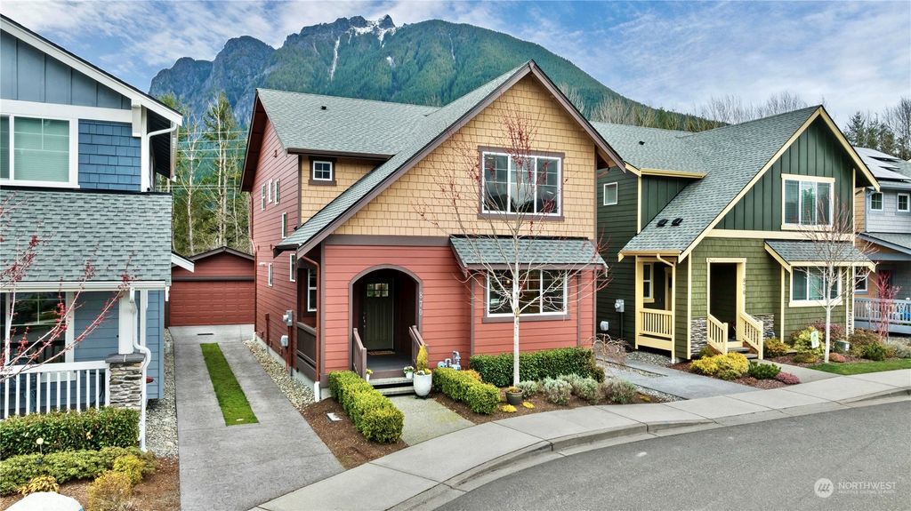 Photo of 870 NE 2nd Street, North Bend, WA 98045 (MLS # 2050228)