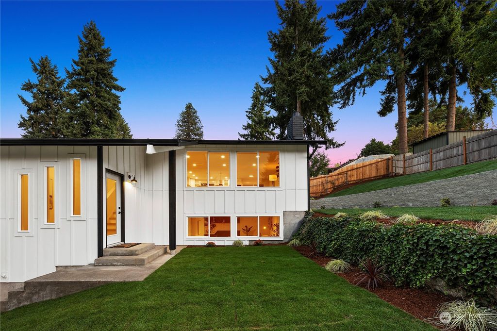 Photo of 10615 11th Avenue SW, Seattle, WA 98146 (MLS # 2159720)