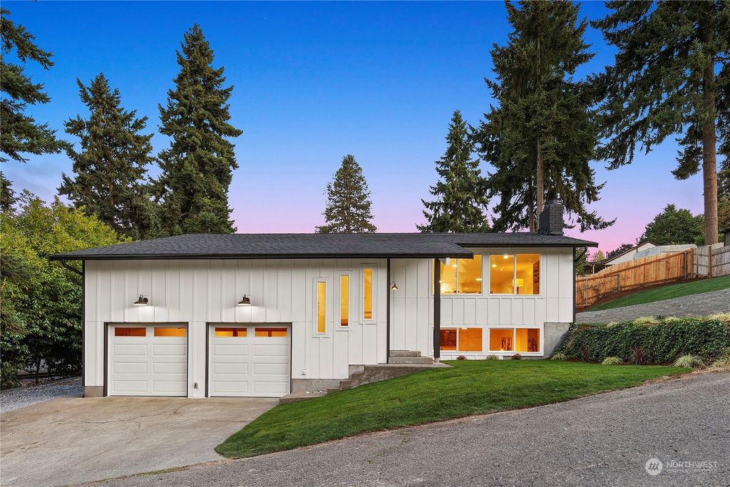 Photo of 10615 11th Avenue SW, Seattle, WA 98146 (MLS # 2159720)