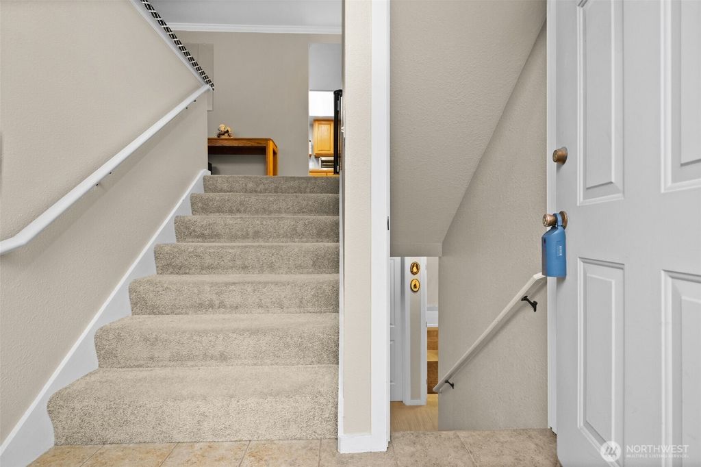 Photo of 13180 93rd Avenue NE, Kirkland, WA 98034 (MLS # 2335371)