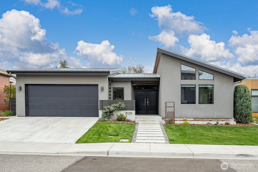 Photo of 2125 Paramount Street, Walla Walla, WA 99362 (MLS # 2507926)