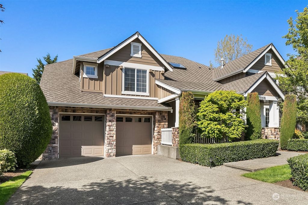 Photo of 20510 NE 24th Place, Sammamish, WA 98074 (MLS # 2067406)