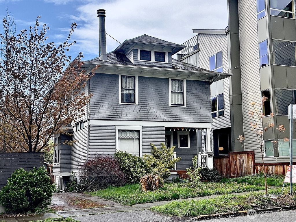 Photo of 907 14th Avenue, Seattle, WA 98122 (MLS # 2358955)