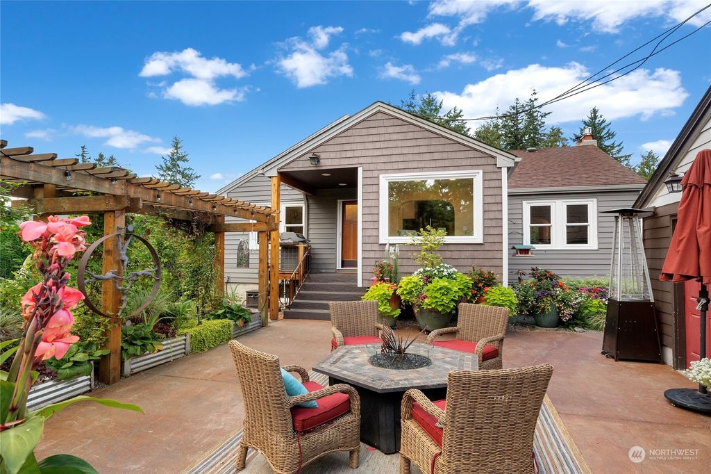 Photo of 6315 Cypress Street, Everett, WA 98203 (MLS # 2150722)