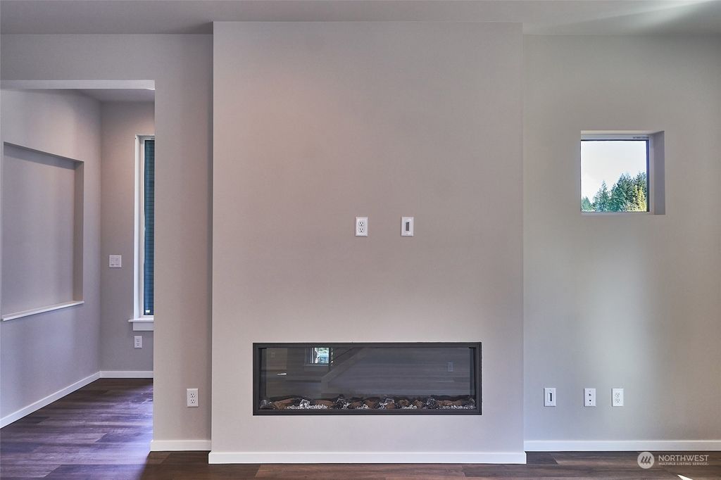 Photo of 33583 Holly Avenue SE, Black Diamond, WA 98010 (MLS # 2134218)