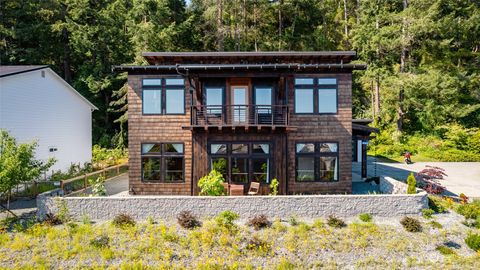 840 Shoshone Drive La Conner WA 98257