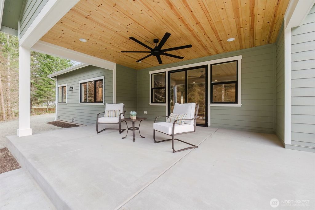 Photo of 1662 SW Cozy Lane, Port Orchard, WA 98367 (MLS # 2470497)