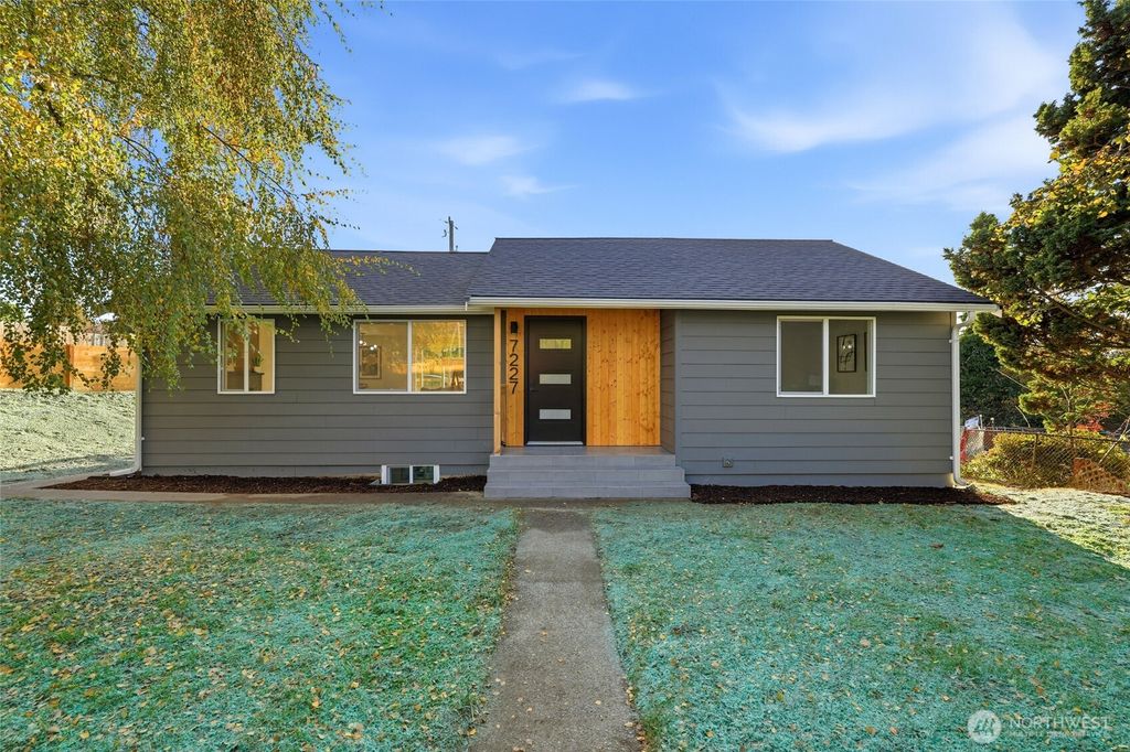 Photo of 7227 S 120th Street, Seattle, WA 98178 (MLS # 2454512)