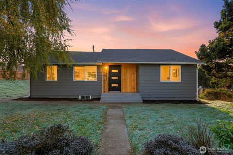 Photo of 7227 S 120th Street, Seattle, WA 98178 (MLS # 2454512)