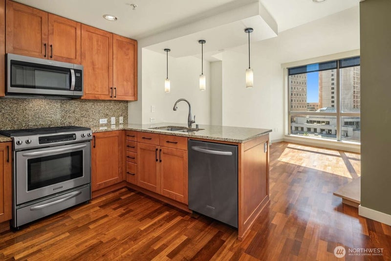 10610 NE 9th Place 903