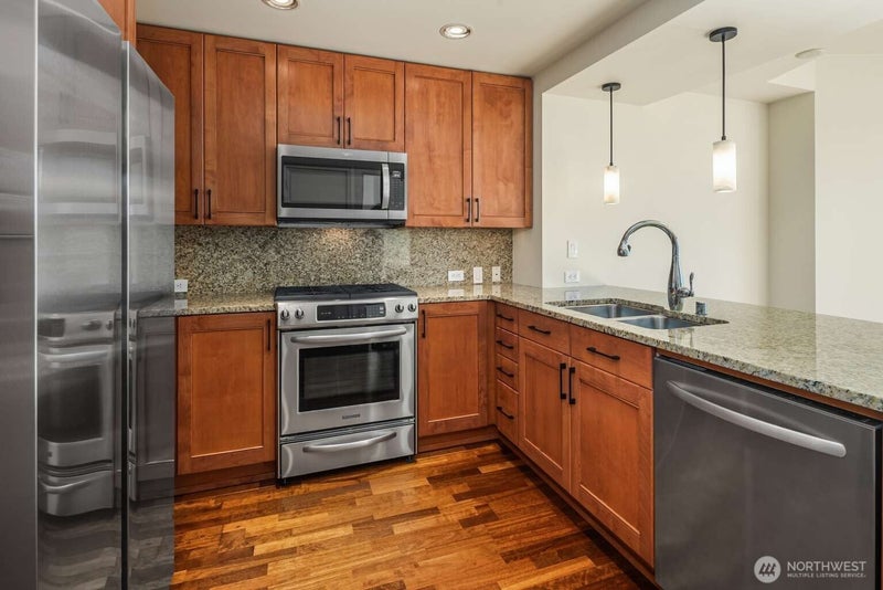 10610 NE 9th Place 903