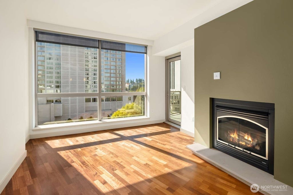 Photo of 10610 NE 9th Place #903, Bellevue, WA 98004 (MLS # 2568079)