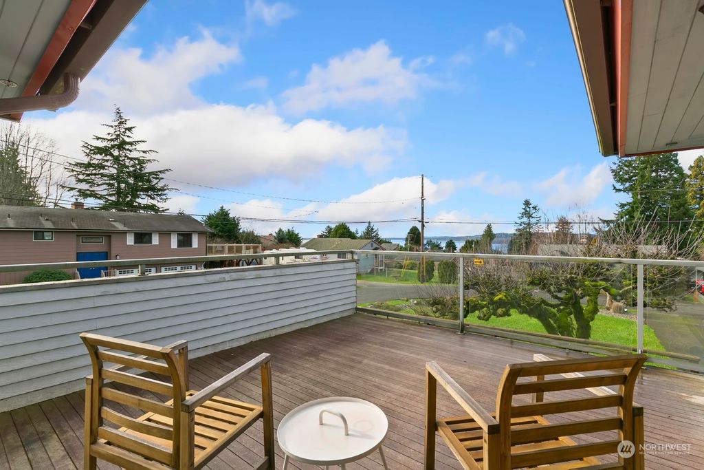 Photo of 22320 11th Avenue S, Des Moines, WA 98198 (MLS # 2195298)