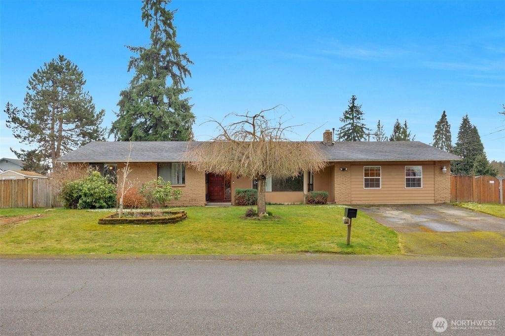 Photo of 6010 86th Street NE, Marysville, WA 98270 (MLS # 2491340)