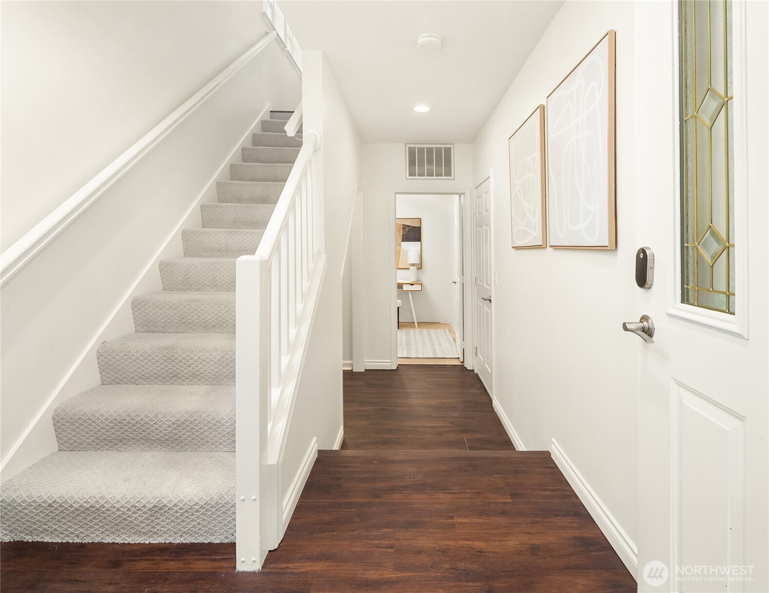 755 NW Juniper Street