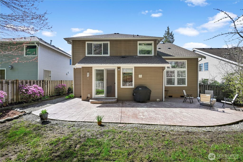 Photo of 27402 Maple Ridge Way SE, Maple Valley, WA 98038 (MLS # 2356226)