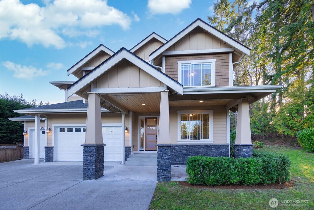 Photo of 4585 167th Lane SE, Bellevue, WA 98006 (MLS # 2494294)