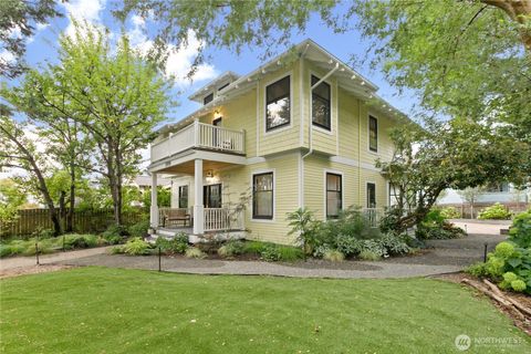 Photo of 3939 Burke Avenue N, Seattle, WA 98103 (MLS # 2441841)