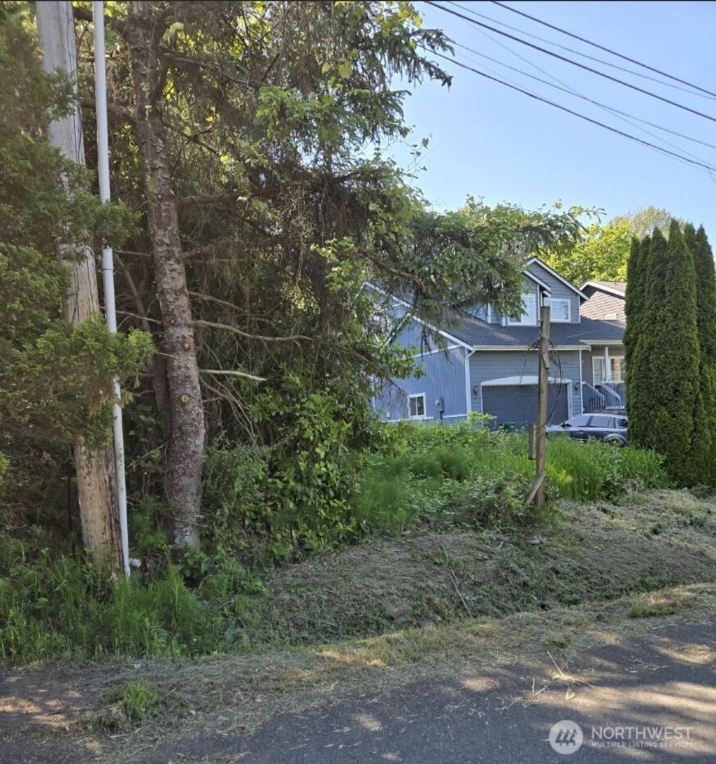 Photo of 13041 33rd Avenue S, Tukwila, WA 98168 (MLS # 2528333)