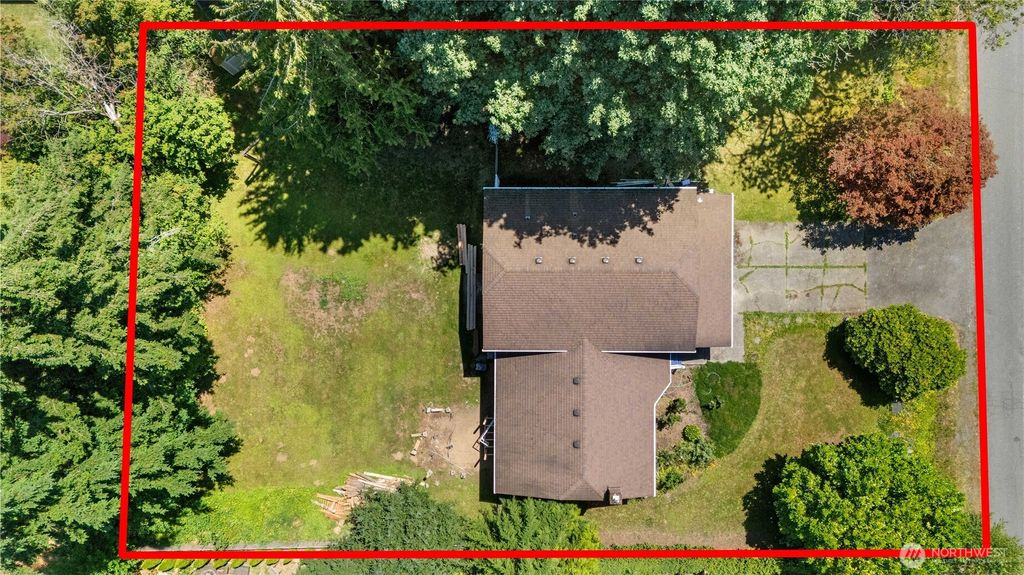 Photo of 901 153rd Place SW, Lynnwood, WA 98087 (MLS # 2539631)