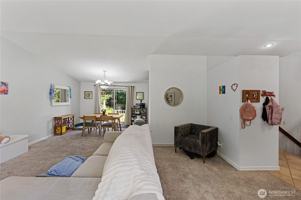 Photo of 901 153rd Place SW, Lynnwood, WA 98087 (MLS # 2539631)