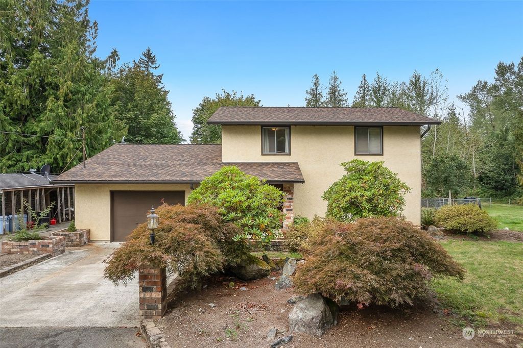 Photo of 18623 196th Avenue SE, Renton, WA 98058 (MLS # 2160449)