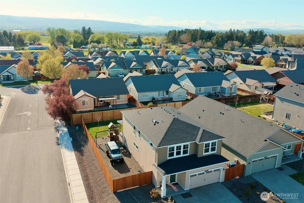 Photo of 2409 N Leah Ln, Ellensburg, WA 98926 (MLS # 2514018)