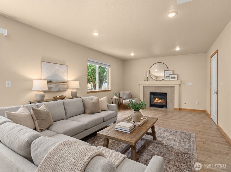 2905 Campus Prairie Loop NE
